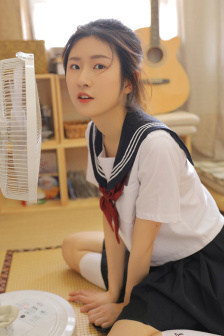 她在她丈夫面前被耍了